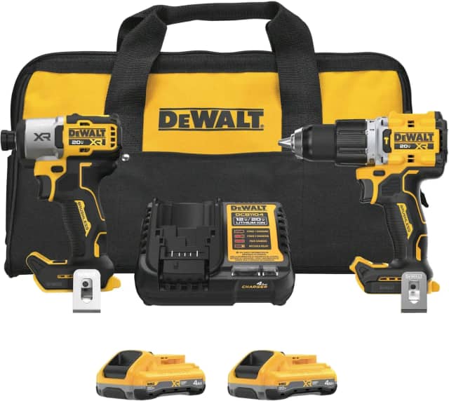 DEWALT 20V MAX XR - Kit combinado de herramienta eléctrica inalámbrica de taladro de impacto y taladro de martillo, incluye 2 baterías POWERPACK de 4 Ah y un cargador (DCK250QQ2)